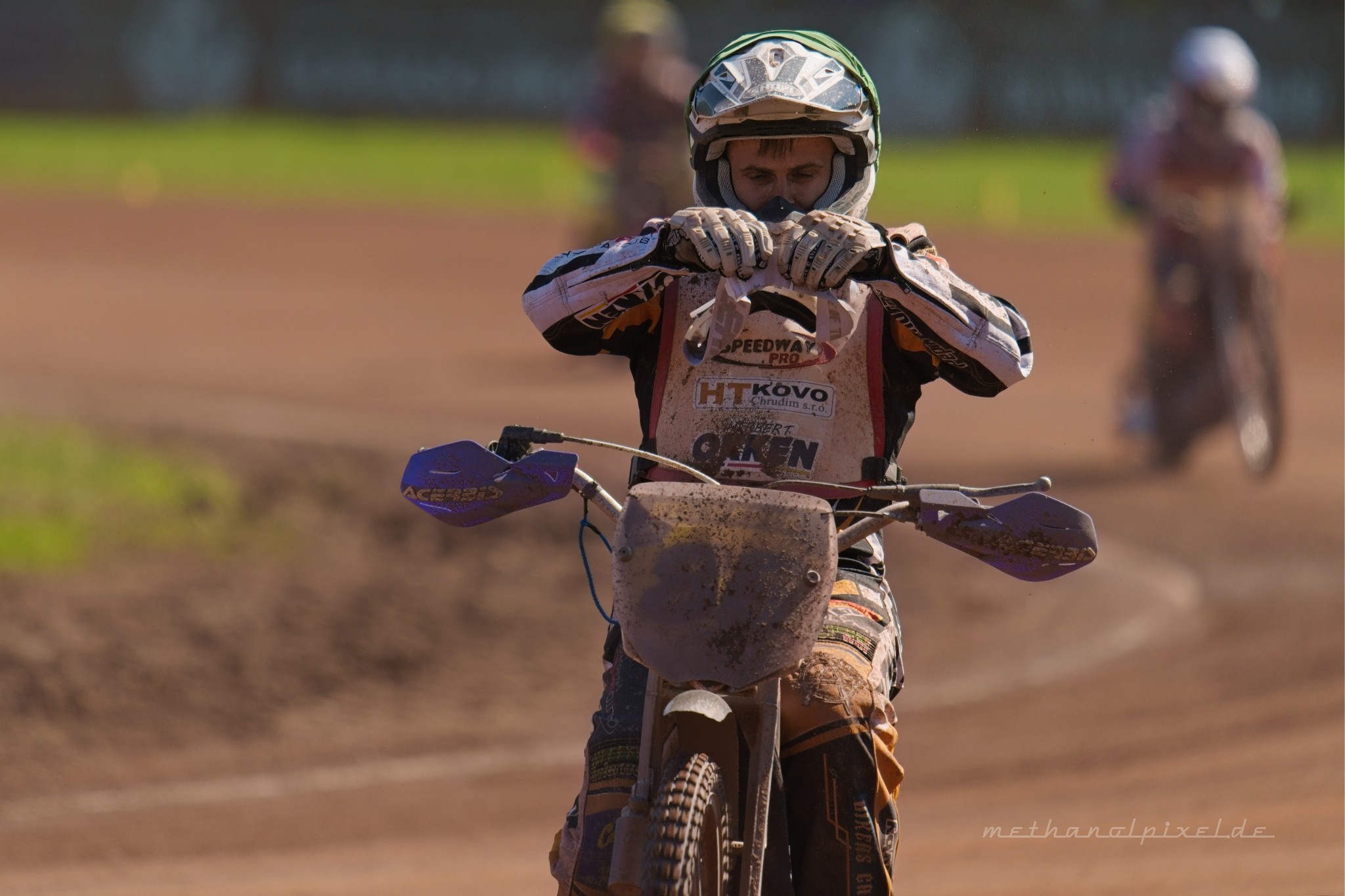 ILCE 7M4   A7401537 2048